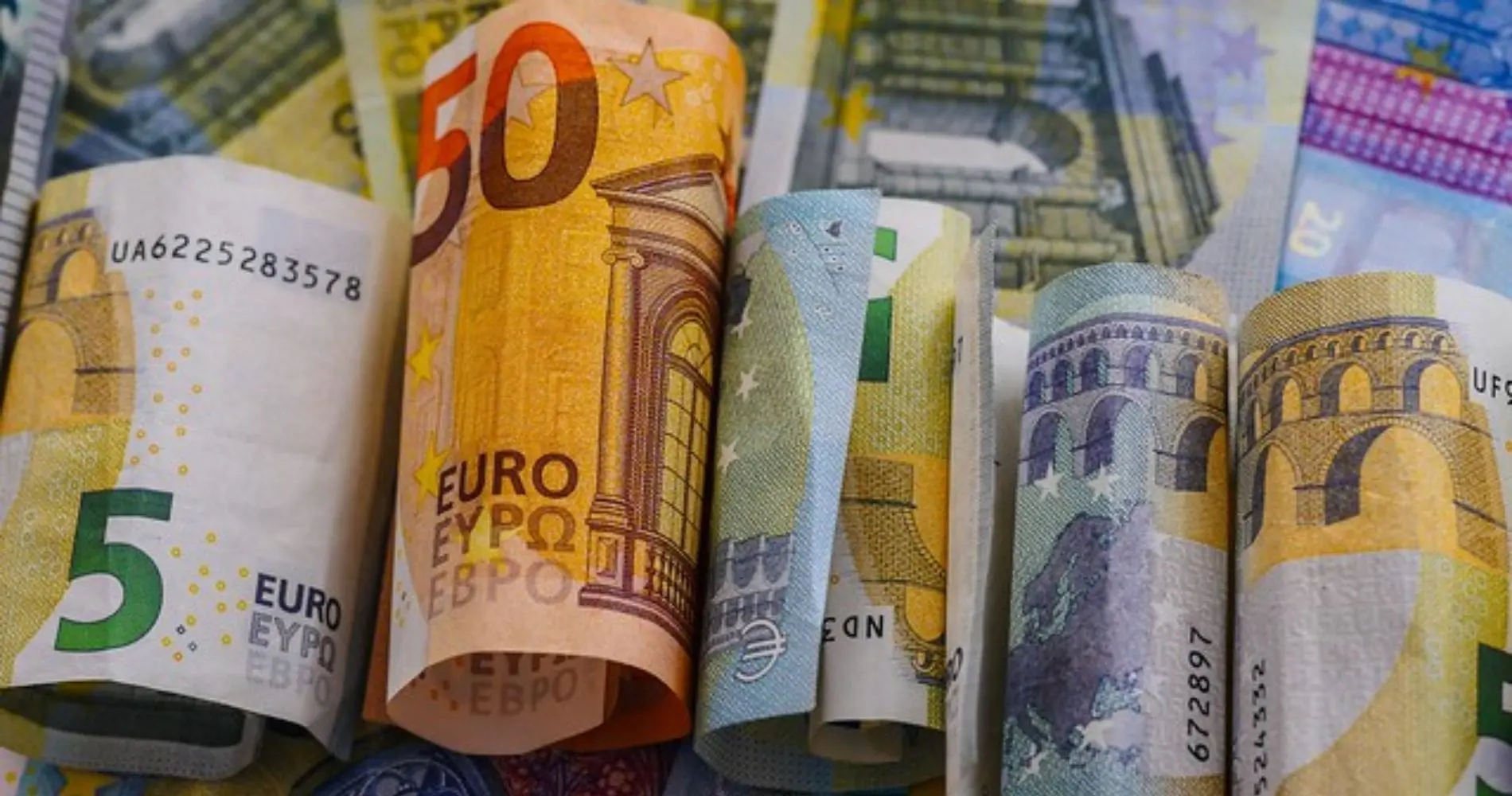 Taux de change en Algérie : l’euro en hausse sur le marché noir, voici la valeur d’un billet de 100