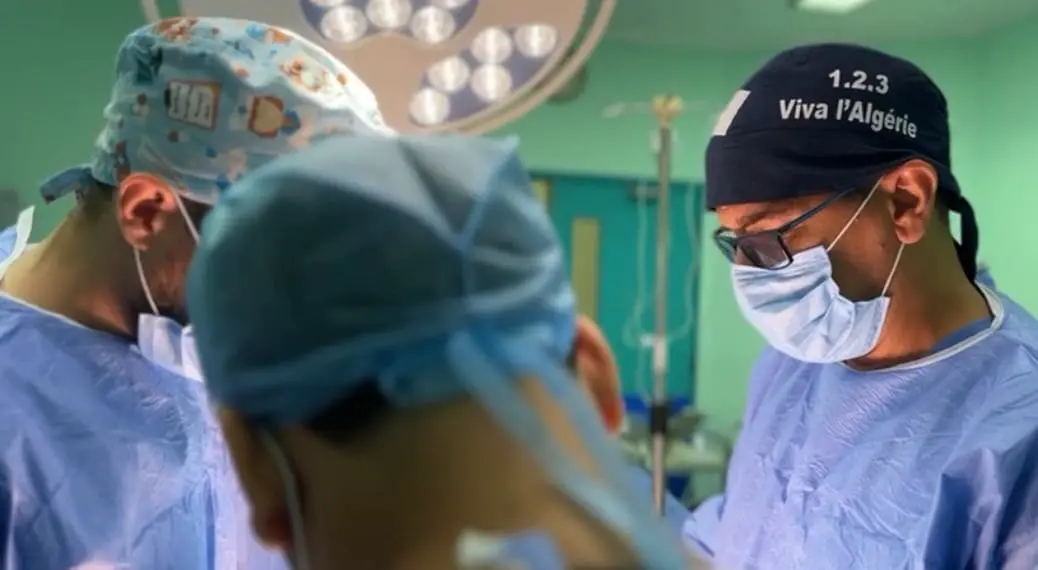 Une 1ʳᵉ en Algérie : malformation rarissime opérée avec succès chez une fillette de 4 ans