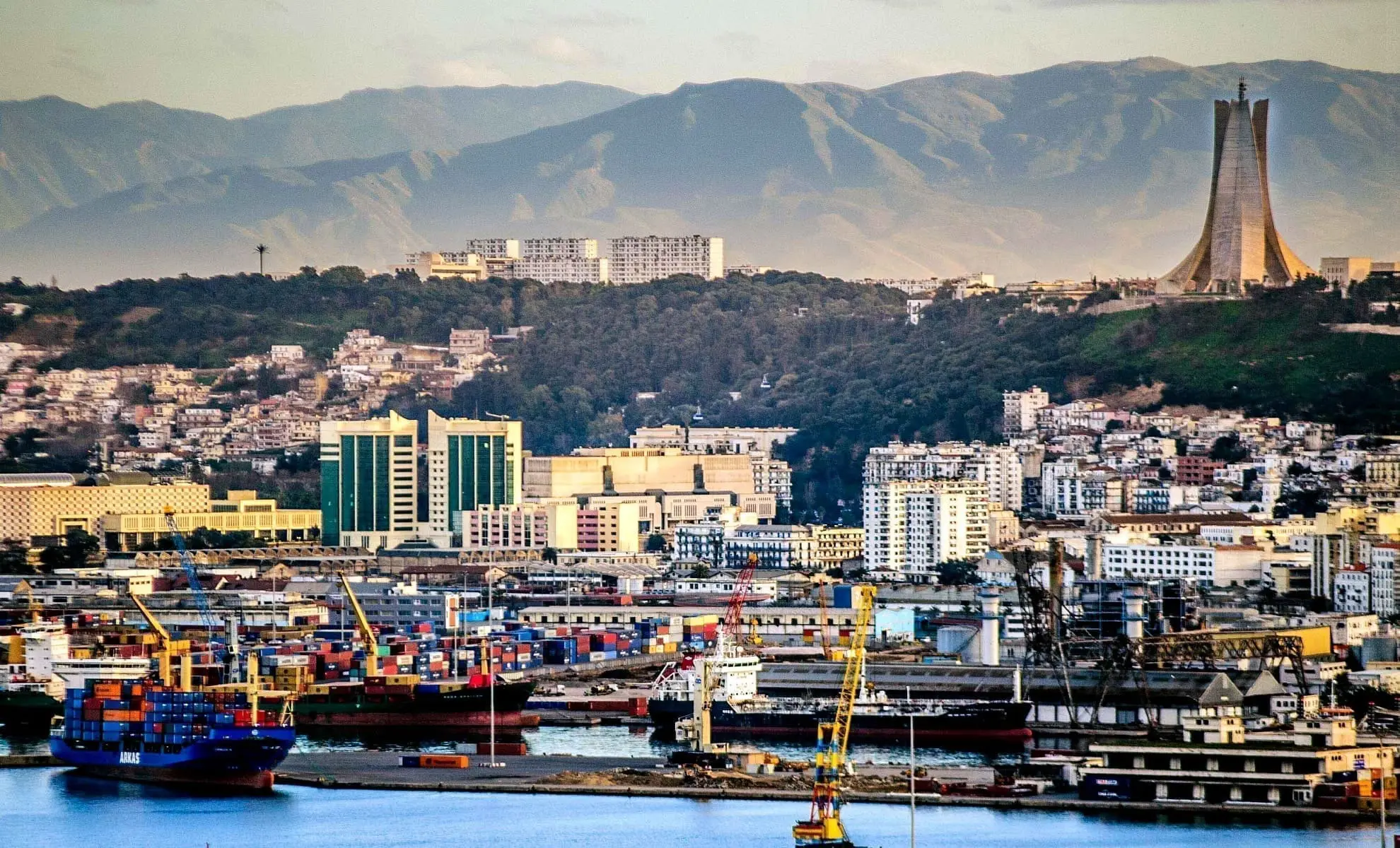 Exportations : le port d’Alger réalise une percée spectaculaire au T2 2025