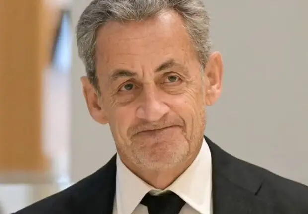 Visas, OQTF et accords de 1968 : Sarkozy appelle Paris à durcir le ton avec Alger