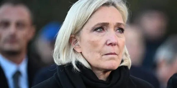 France : le RN veut sanctionner le port du voile dans la rue par une amende