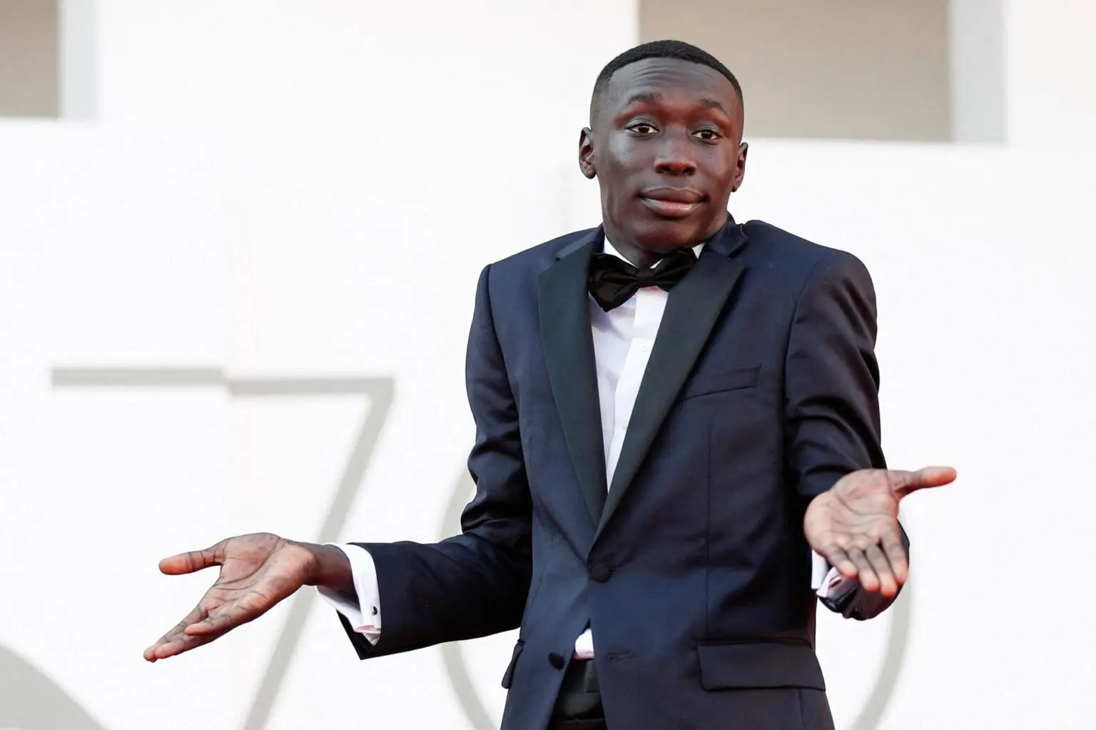 Khaby Lame fait sensation à Alger : l’influenceur le plus suivi sur TikTok raconte son parcours