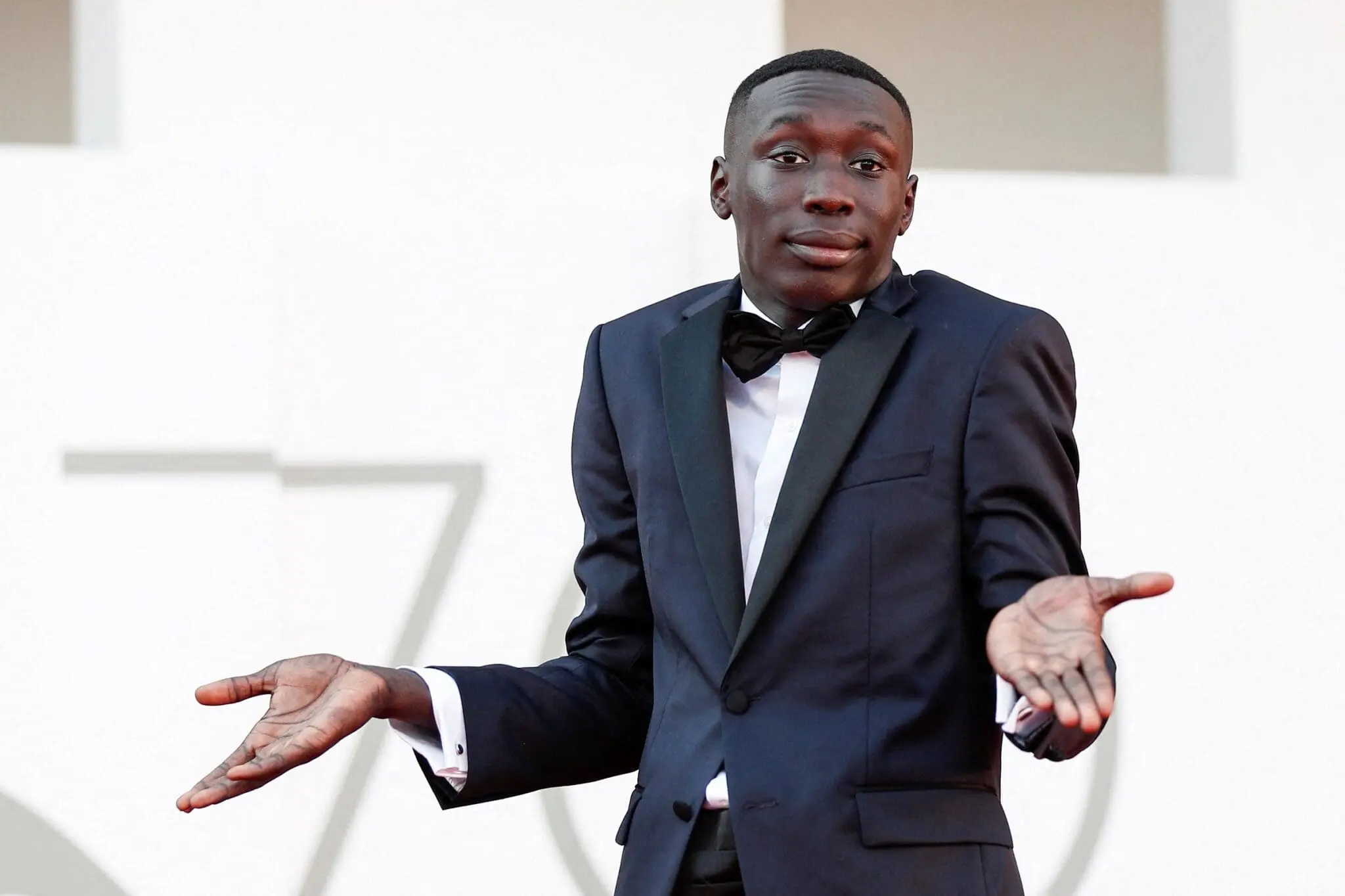 Khaby Lame fait sensation à Alger : l’influenceur le plus suivi sur TikTok raconte son parcours
