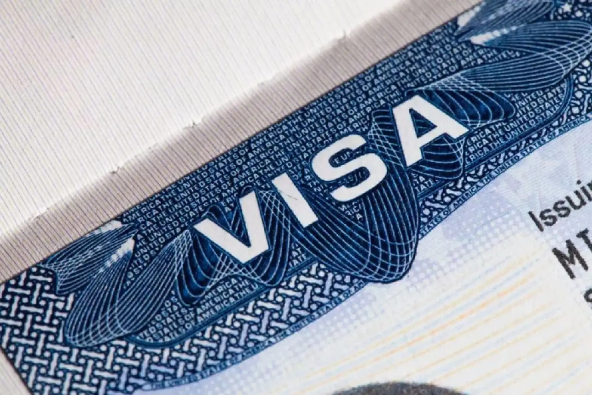 Visa américain : l’ambassade des États-Unis à Alger met en garde contre le “tourisme de naissance”