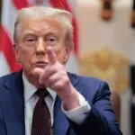 La justice américaine inflige un revers à Trump : ses restrictions sur l’immigration légale invalidées.