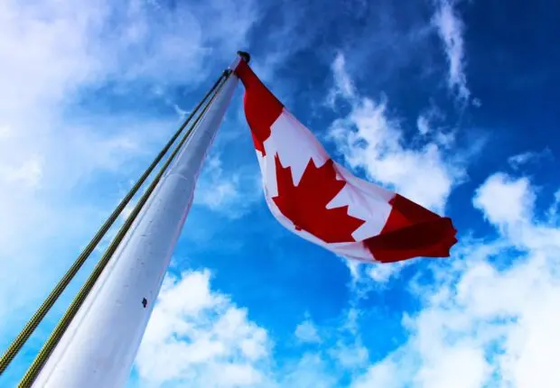 Immigration au Canada : un nouveau programme facilite l’accès à la résidence permanente