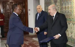 Tebboune remet les lettres de créances à six nouveaux ambassadeurs