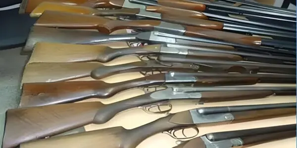 Coup de filet spectaculaire en Algérie : Le SCLCO démantèle un réseau de trafic d’armes