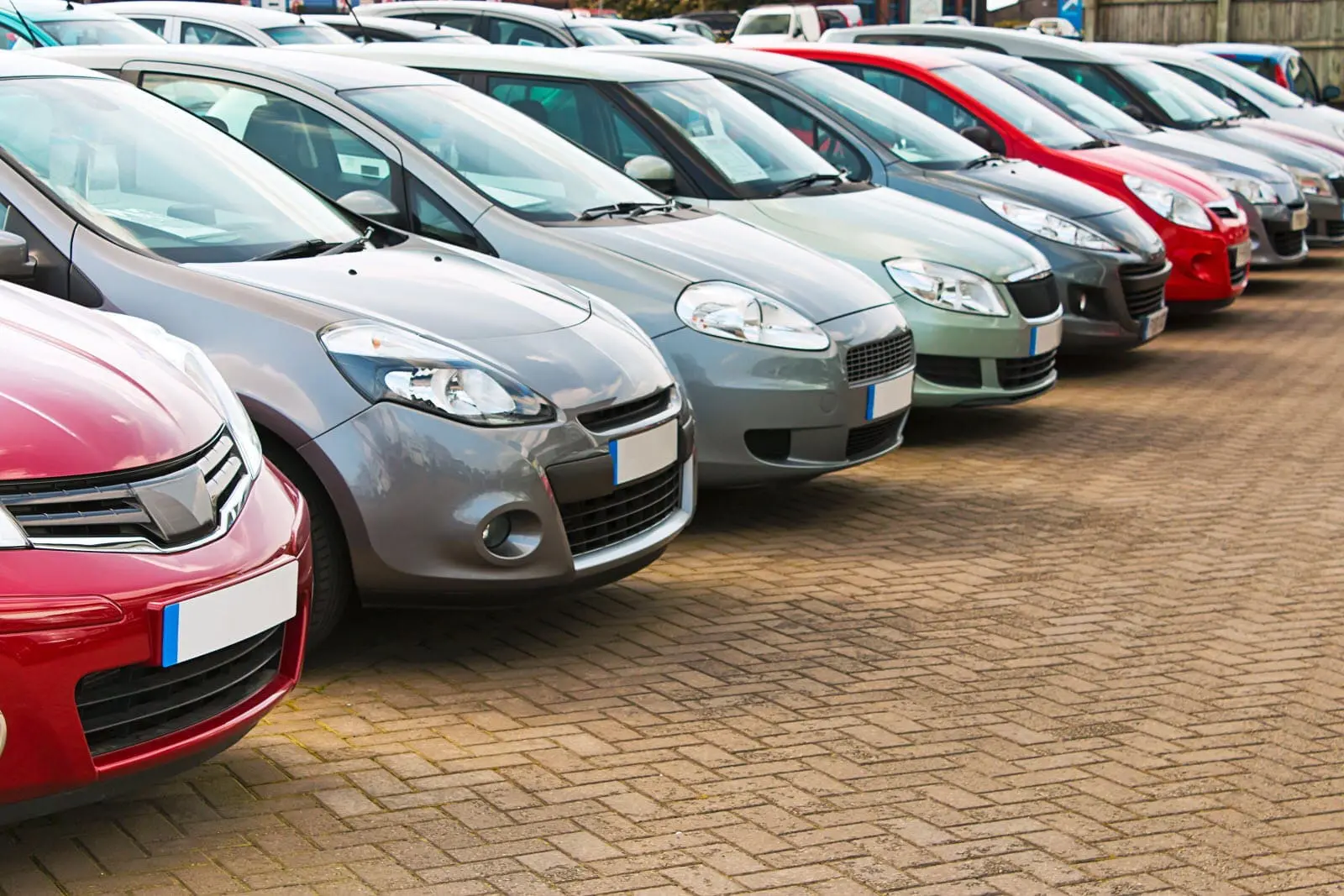 Marché automobile : vers une baisse historique des prix !