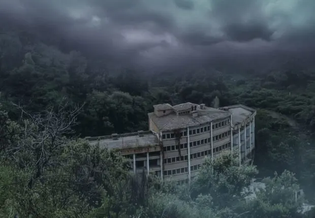 Ces lieux d’Algérie vous feront frissonner : oseriez-vous les visiter à la tombée de la nuit ?