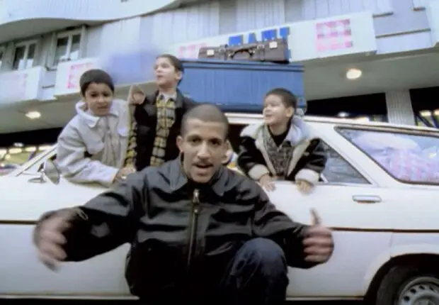 Peugeot ressuscite la 504 Break de « Tonton du Bled » : un hommage signé Rim’K