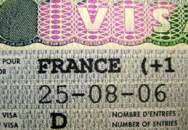 Visa pour la France : les Algériens affichent le plus haut taux de refus au Maghreb, selon le Sénat