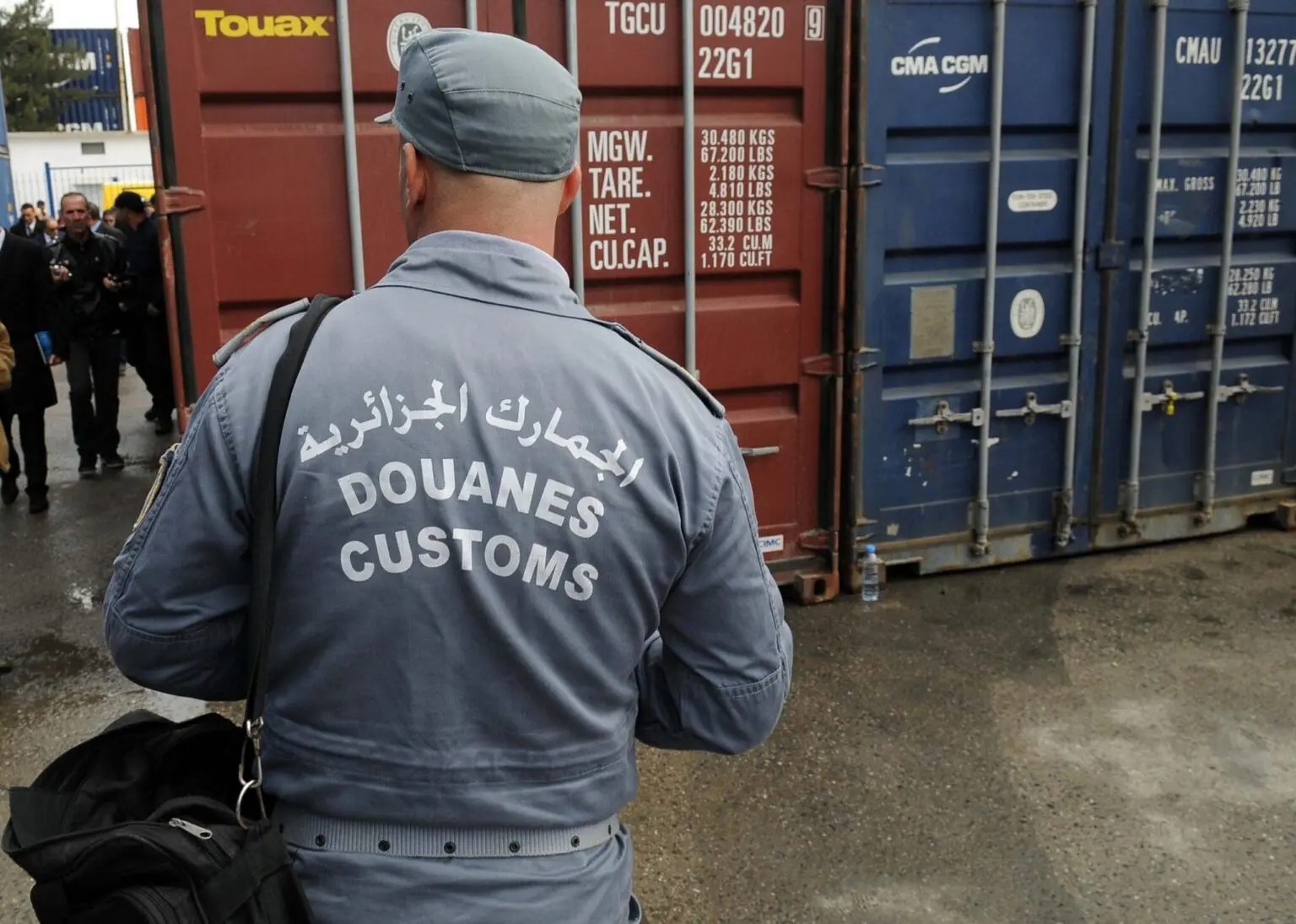 Importations frauduleuses : Saisie record de moteurs chinois à Annaba