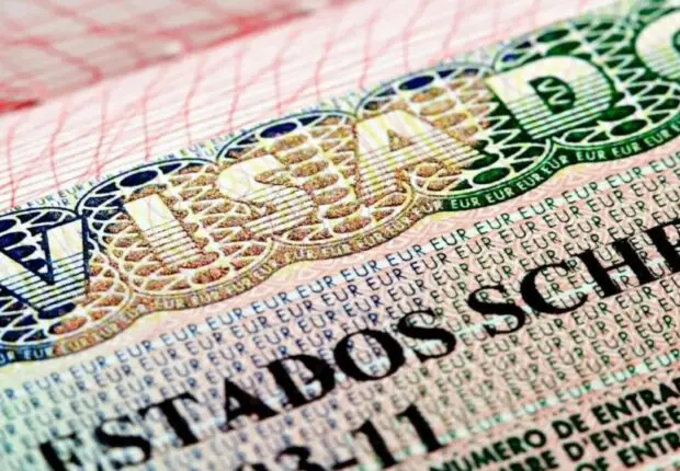 Refus en série et visas annulés à la dernière minute : Madrid sanctionne une responsable à Oran