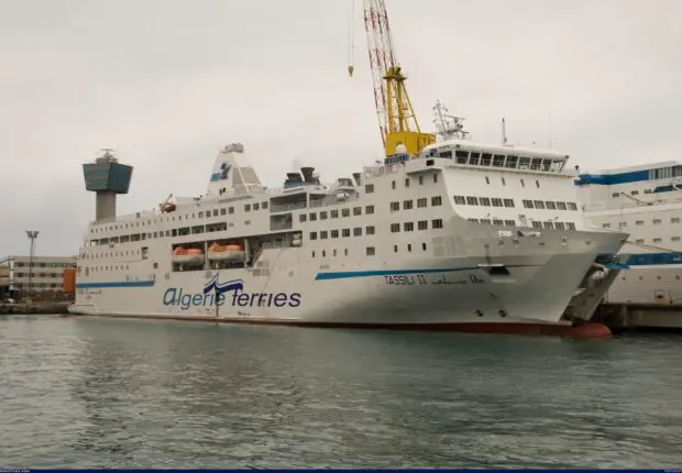 Un navire d’Algérie Ferries retenu à Marseille par les Affaires maritimes françaises