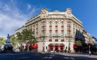 Restitution des biens issus de la corruption : l’Algérie récupère l’hôtel d’Ali Haddad à Barcelone