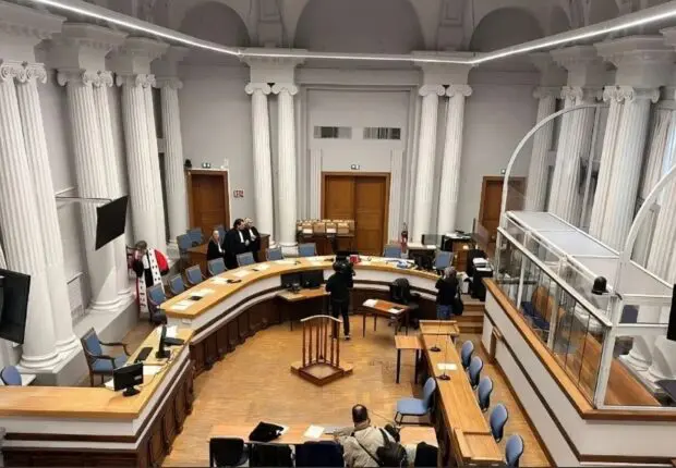 Recherché par la France depuis 1996, il met fin à 27 ans de cavale en voulant rejoindre l’Algérie