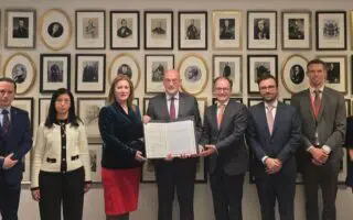 L’Algérie adhère à la Convention de La Haye : fin de la légalisation des documents publics étrangers