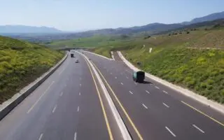 Autoroute Est-Ouest : relance de deux tronçons après des années d&rsquo;arrêt 