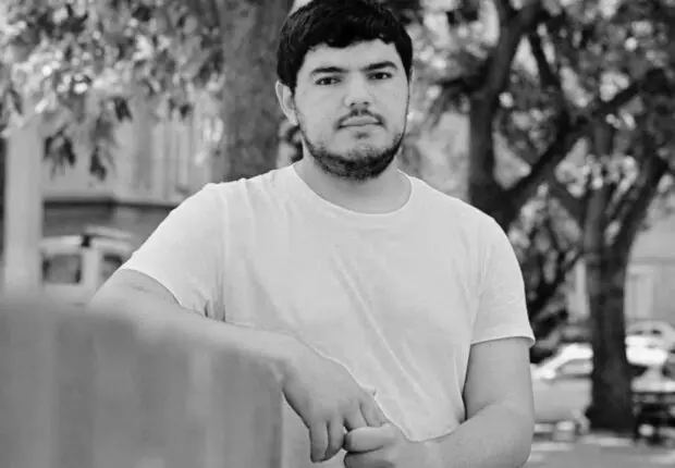 Mehdi, le frère du militant Amine Kessaci d’origine algérienne a été tué par balles à Marseille