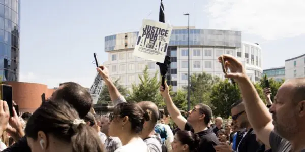Rebondissement dans l’affaire Amar Slimani : le policier auteur des tirs mortels libéré