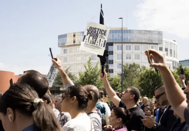 Rebondissement dans l’affaire Amar Slimani : le policier auteur des tirs mortels libéré