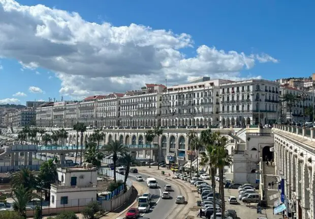 Parkings à étages, monorail… voici le plan mis en route pour libérer Alger des bouchons