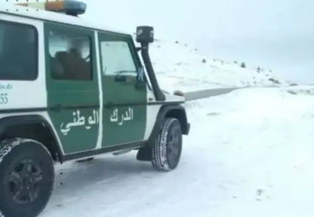 Intempéries : plusieurs routes fermées en raison des fortes chutes de neige