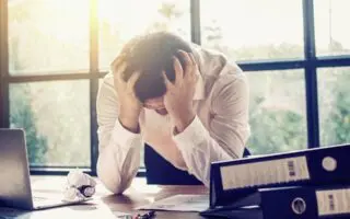 Burn-out, stress, glissement discal… Les maladies du travail explosent en Algérie