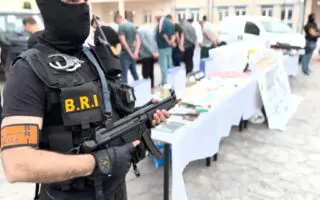 Trafic d’êtres humains, de voitures de luxe, d’armes… : un important réseau criminel démantelé