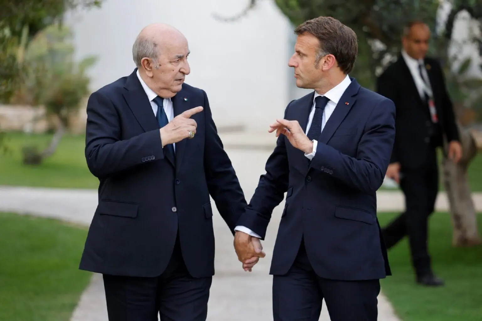 France – Algérie : Macron tend la main à Tebboune pour relancer le dialogue