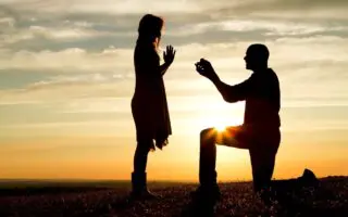 Insolite : une demande en mariage en plein match de la JS Kabylie au stade de Tizi-Ouzou !