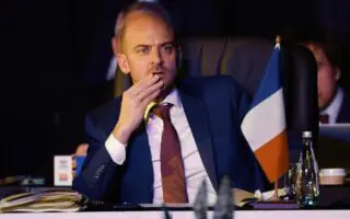 Visas France pour les Algériens : chute de 14,5 % des délivrances en 2025, selon Jean-Noël Barrot