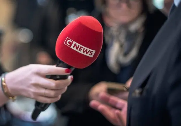 Immigration, islam, insécurité : “Complément d’enquête” passe CNews sous la loupe