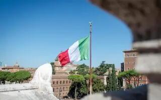 Travailler en Italie : 500 000 visas d’ici 2028, les Algériens concernés