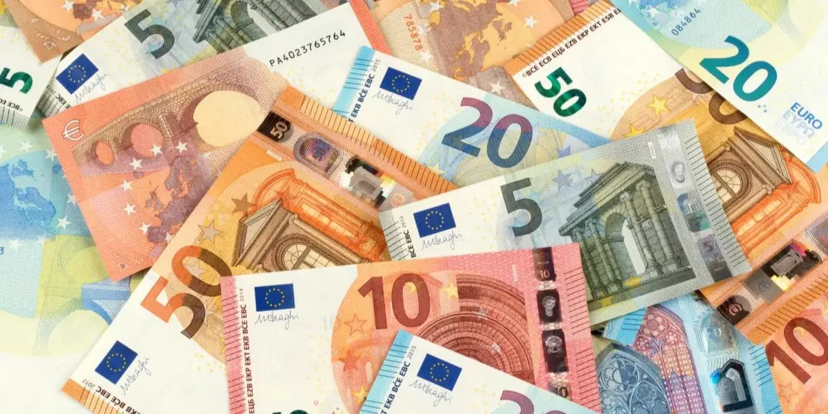 Marché informel des devises : l’euro connait enfin une baisse
