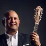 Rabah Asma s’oppose au MAK en plein concert en France : “Personne ne peut diviser l’Algérie”