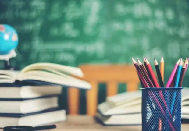 Concours de recrutement des enseignants : Postes disponibles et procédure d’inscription