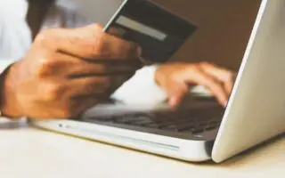 Fin des paiements en cash : un grand acteur du secteur industriel s’aligne sur la LF 2025