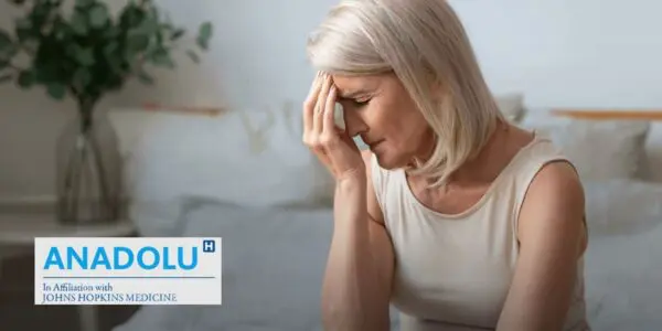 Premiers signes de la ménopause : identifier les symptômes et comprendre les causes