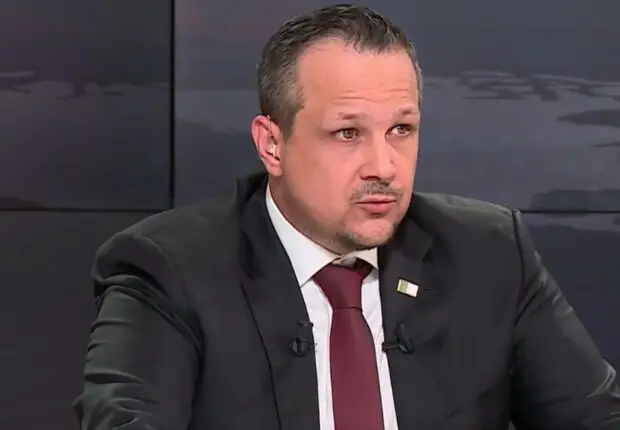 Le journaliste algérien Mehdi Ghezzar interpellé à Paris puis relâché : ce que l’on sait