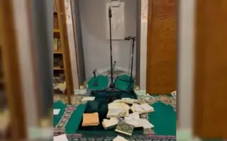 Coran profané et objets arrachés : enquête ouverte après l’attaque d’une mosquée en France