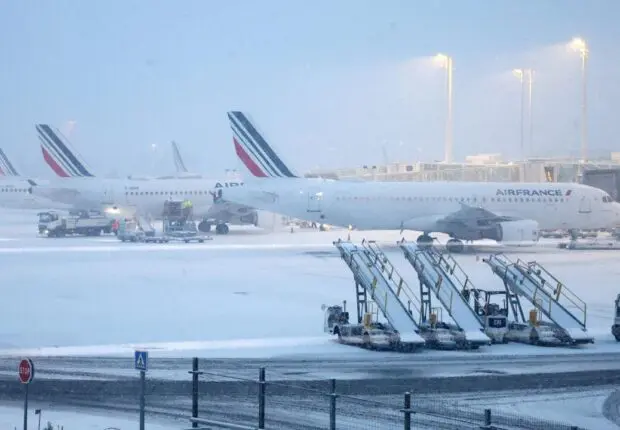 Neige et verglas : le trafic aérien entre la France et l’Algérie fortement perturbé