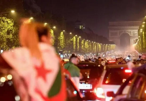 Retrait du titre de séjour en cas de débordement : la France menace indirectement les supporters algériens