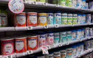 À cause d’une « toxine », cette marque de lait infantile française rappelle ses stocks
