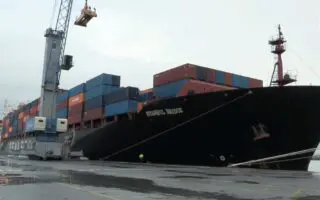 Jijel : Le port de Djen Djen accueille le plus grand porte-conteneurs jamais vu en Algérie