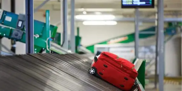 Il volait des bagages à l’aéroport : un douanier écope d’une lourde peine à Alger