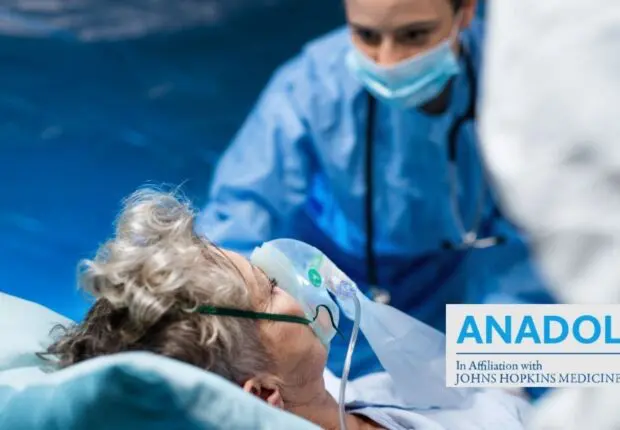 Qu’est-ce que la pneumonie ? Causes, signes d’alerte et prise en charge