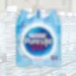 Cette marque d&rsquo;eau suspend la production et retire des bouteilles du marché, voici les lots concernés