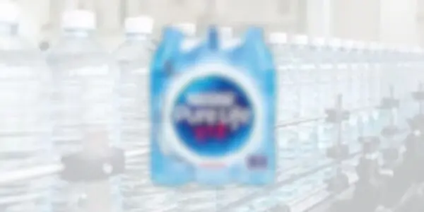 Cette marque d&rsquo;eau suspend la production et retire des bouteilles du marché, voici les lots concernés